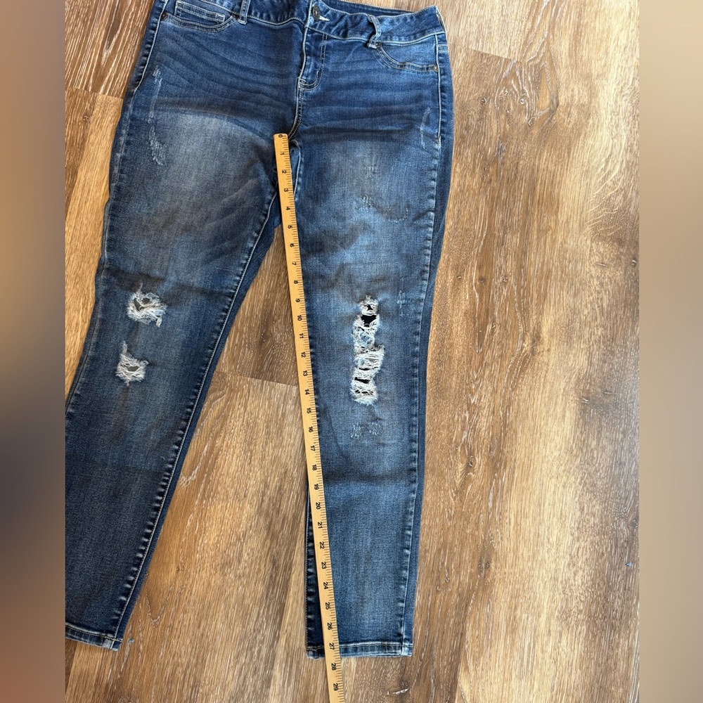 Maurice’s distressed stretch jean. Sz Large.‎ - Picture 2 of 7